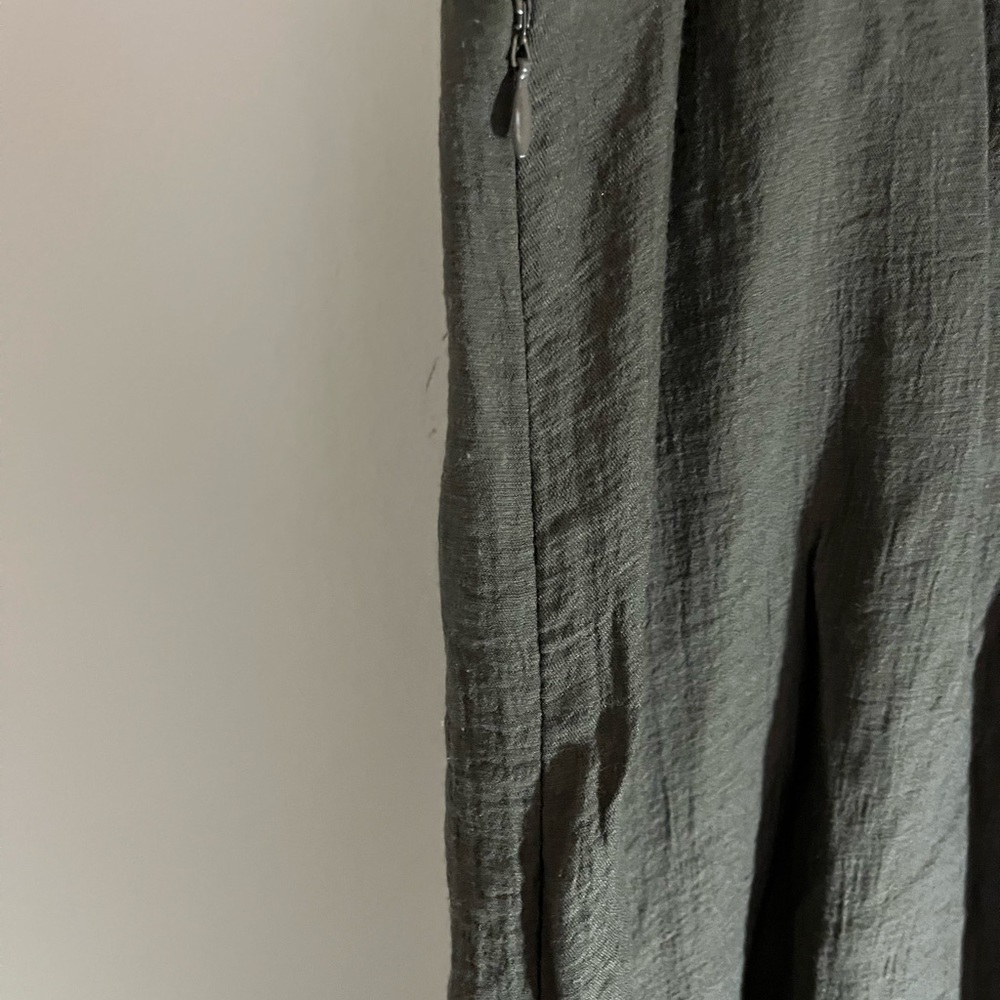 BCBG Size 4 - Picture 5 of 9